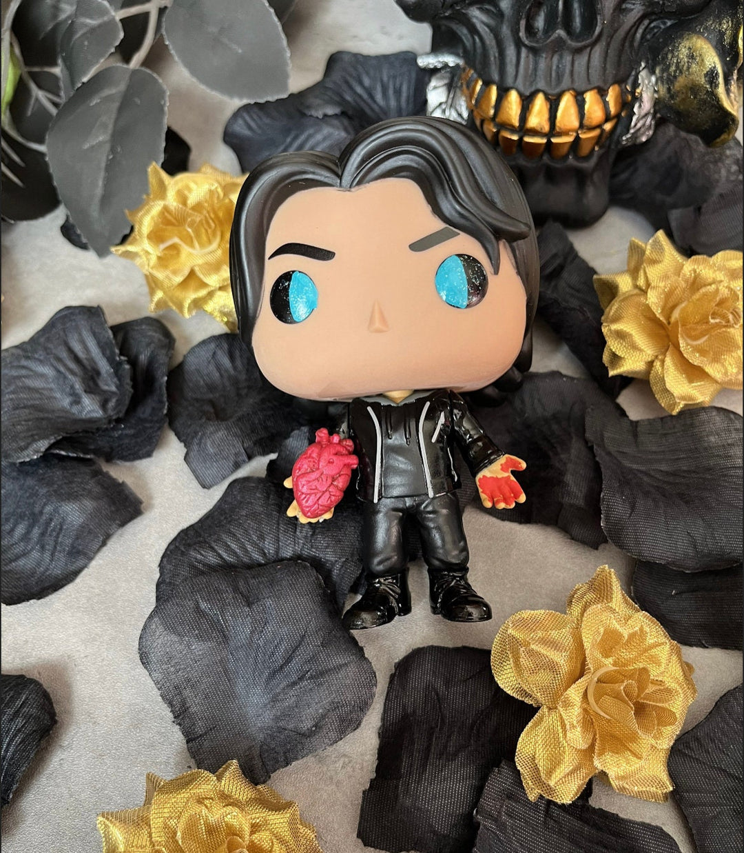 Bookish Pops – A Throne of Books